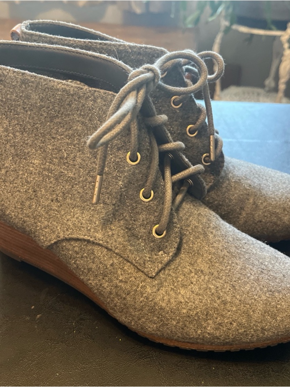 Dr. Scholl's Gray Felt Lace-Up Ankle Boots